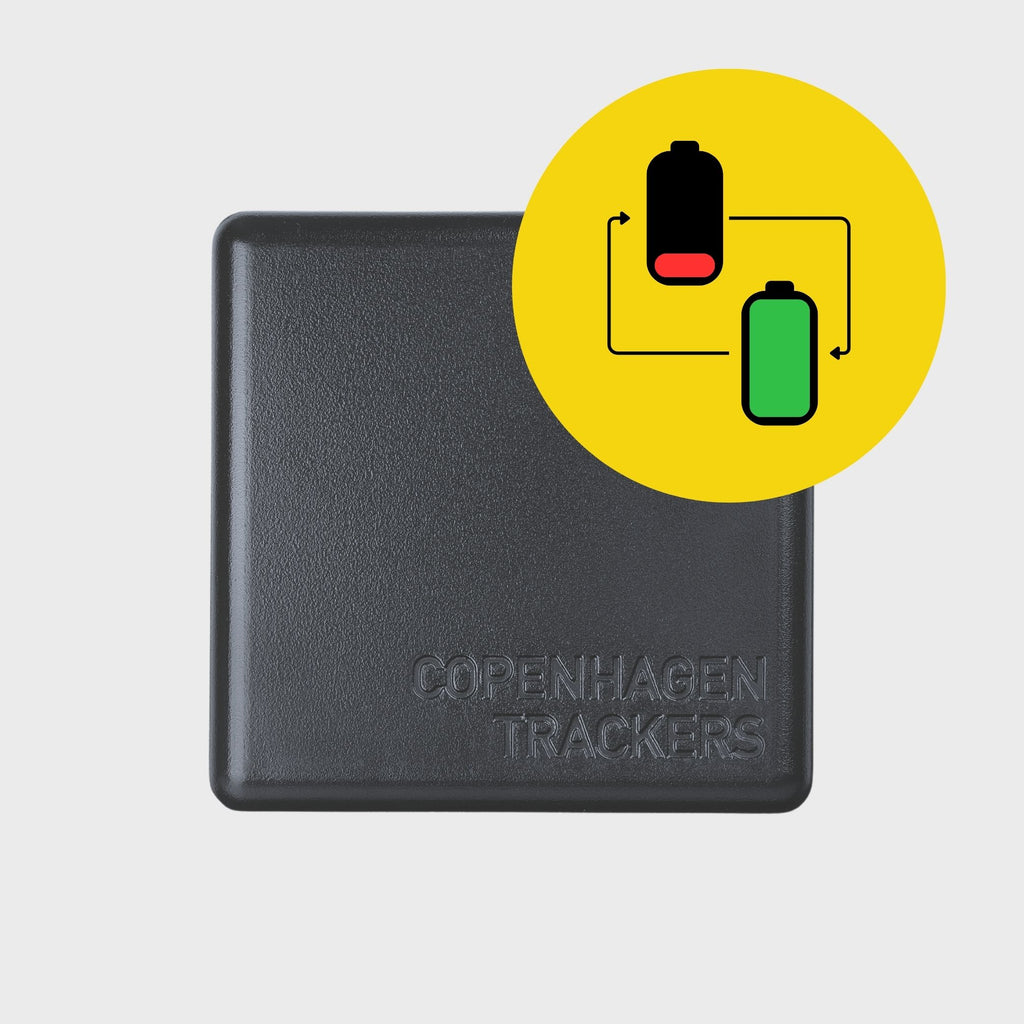 The legacy Cobblestone GPS tracker on a grey background with a battery swap icon in front